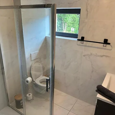 Lägenhet Ancienne Ecole Avec Jacuzzi Prive *