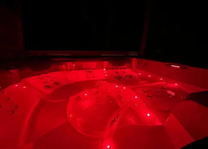 Ancienne Ecole Avec Jacuzzi Prive 아파트