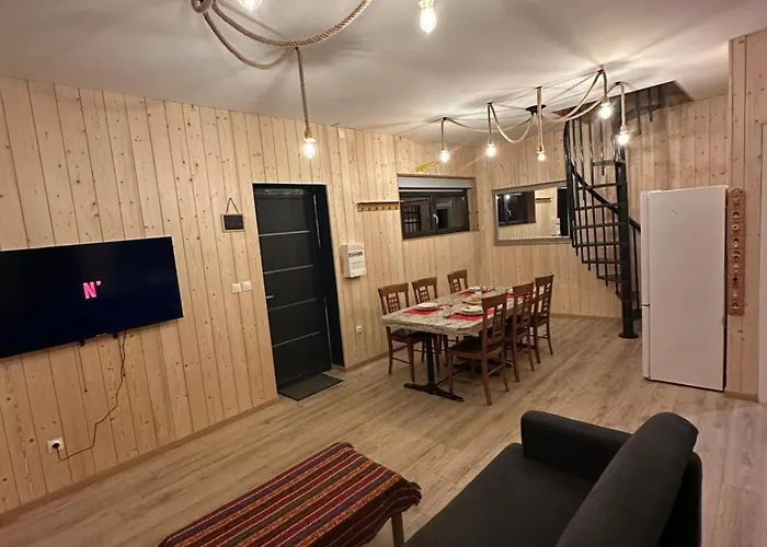 Ancienne Ecole Avec Jacuzzi Prive 아파트